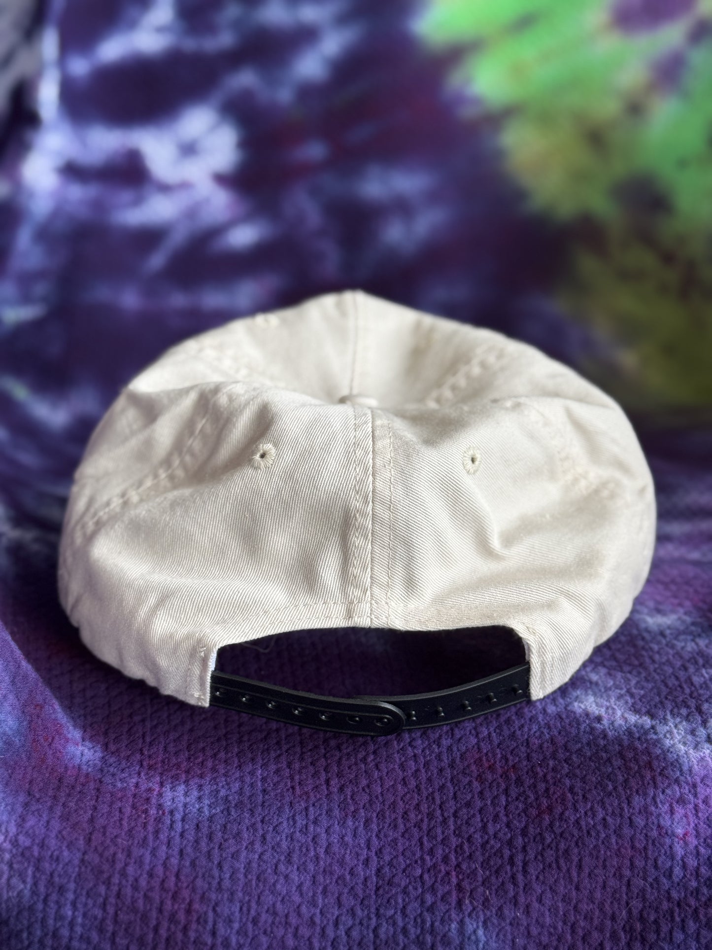 SATISFACTION Hat